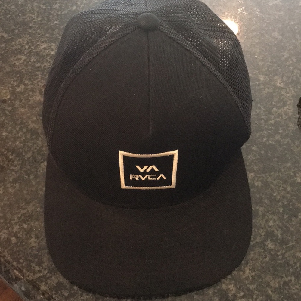 RVCA mesh trucker hat